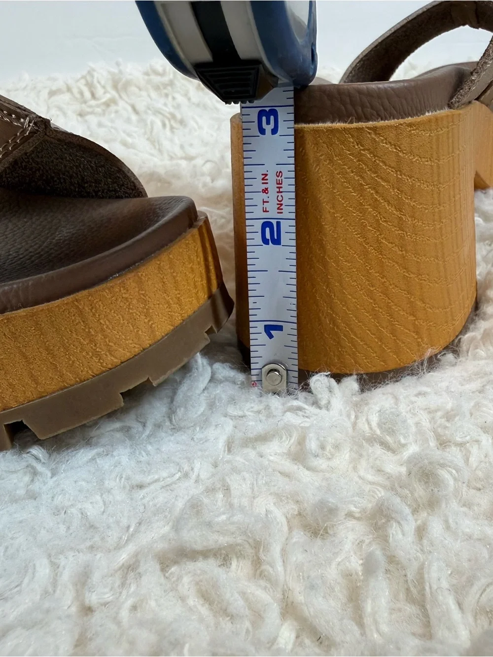 MÍA Brown Leather Block Heel Sandals with Adjustable Ankle Strap